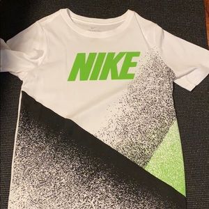 Nike T-Shirt